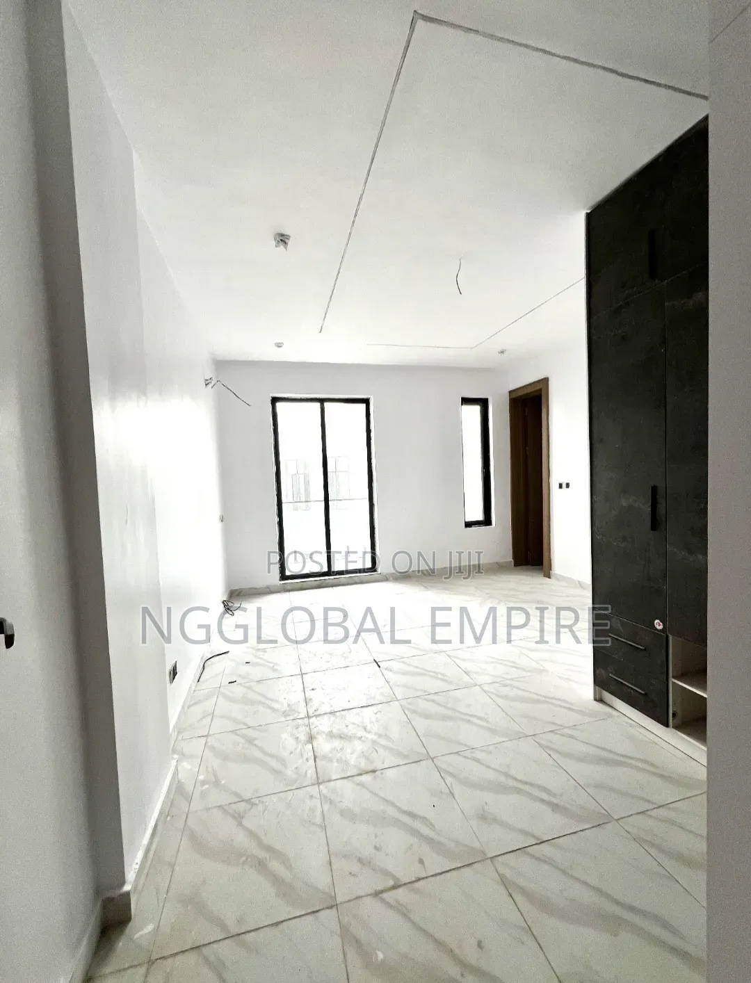 2bdrm Apartment in Lekki Phase 1 for sale