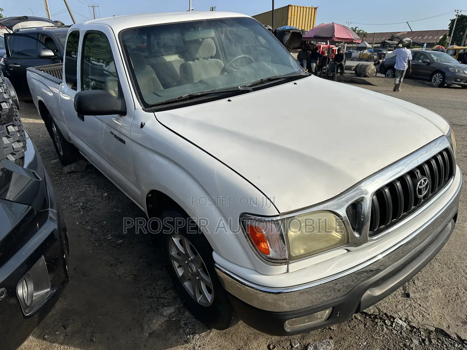 Toyota Tacoma Base 4x2 Regular Cab 103.3 in. WB 2003 White