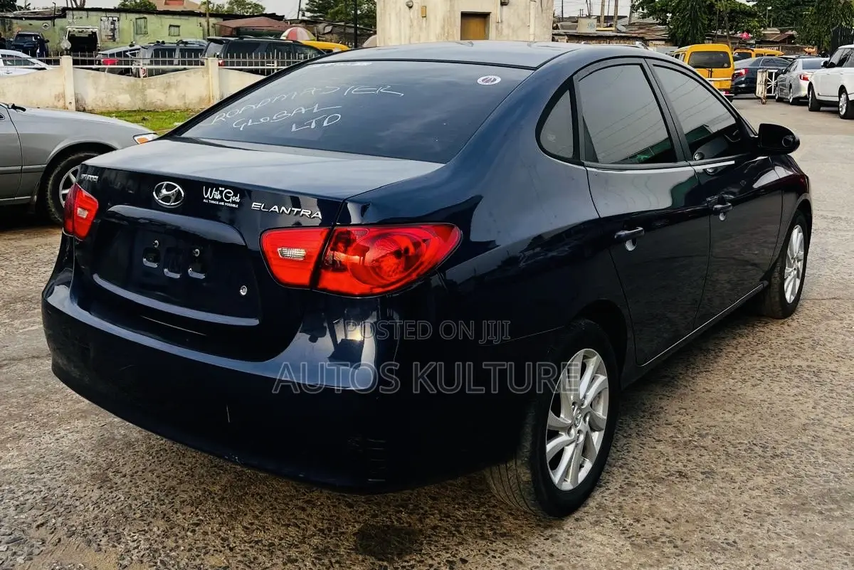 Hyundai Elantra 2009 Blue