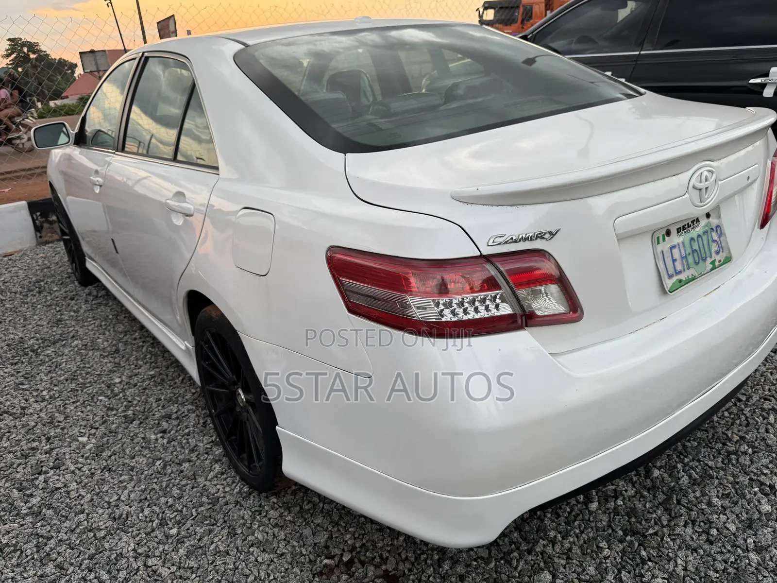 Toyota Camry SE 4dr Sedan (2.5L 4cyl 6AM) 2010 White