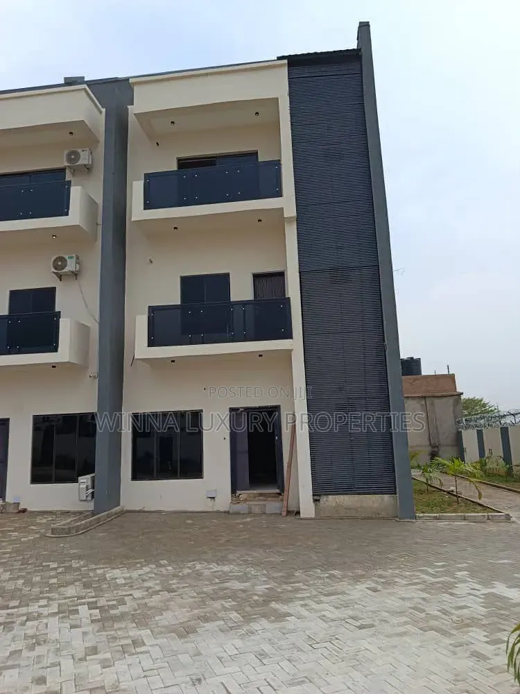 5bdrm Duplex in Katampe Main for rent