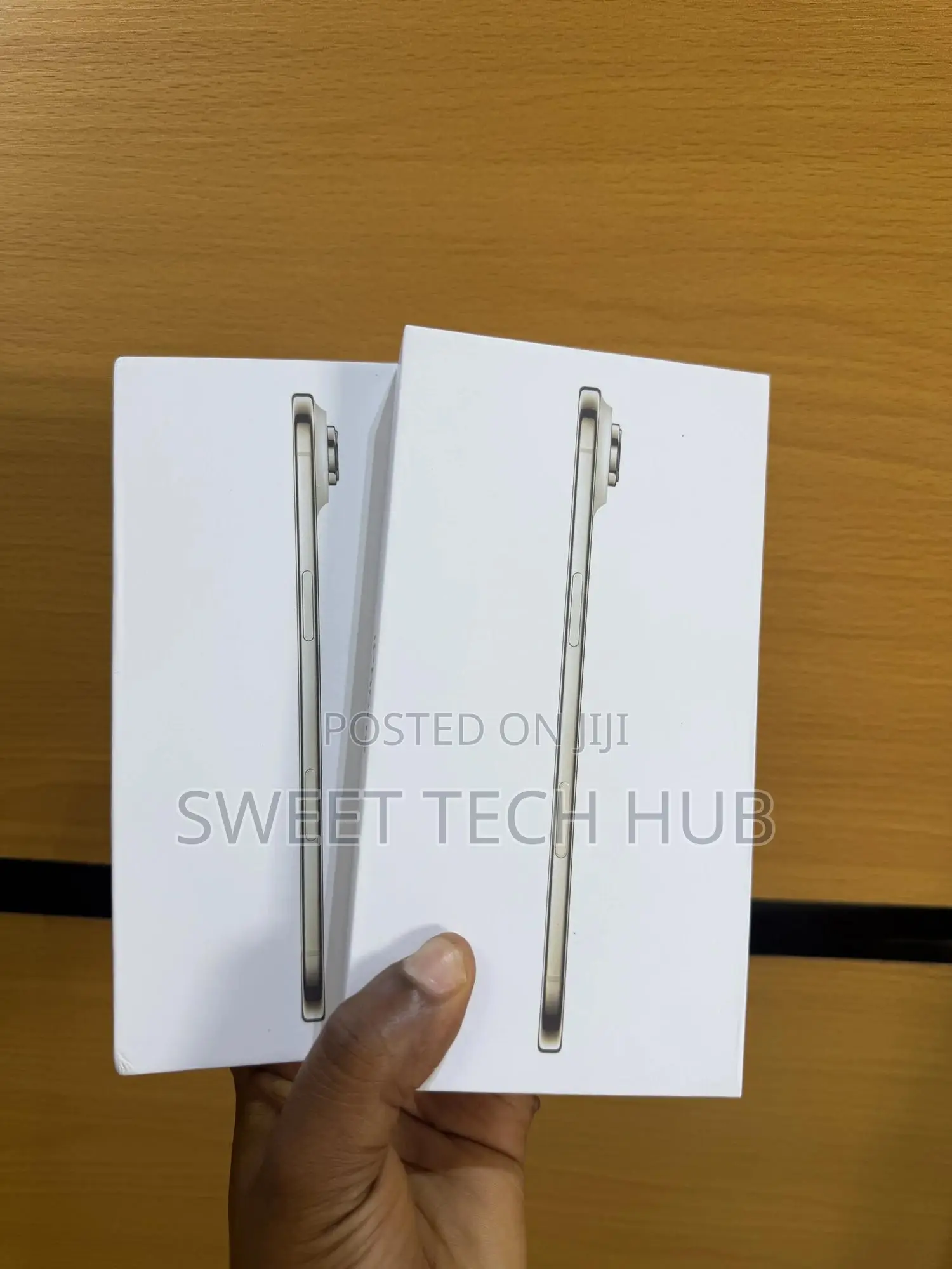 New Apple iPhone Air 256 GB Gold