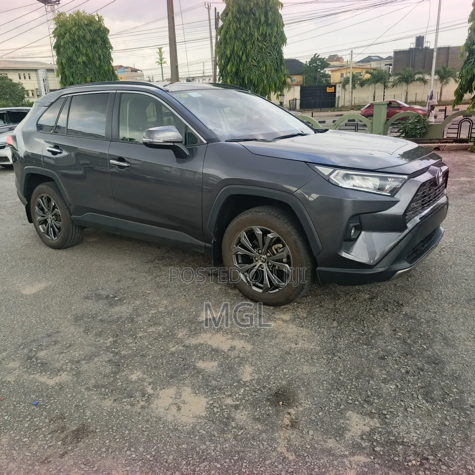 Toyota RAV4 2025 Gray