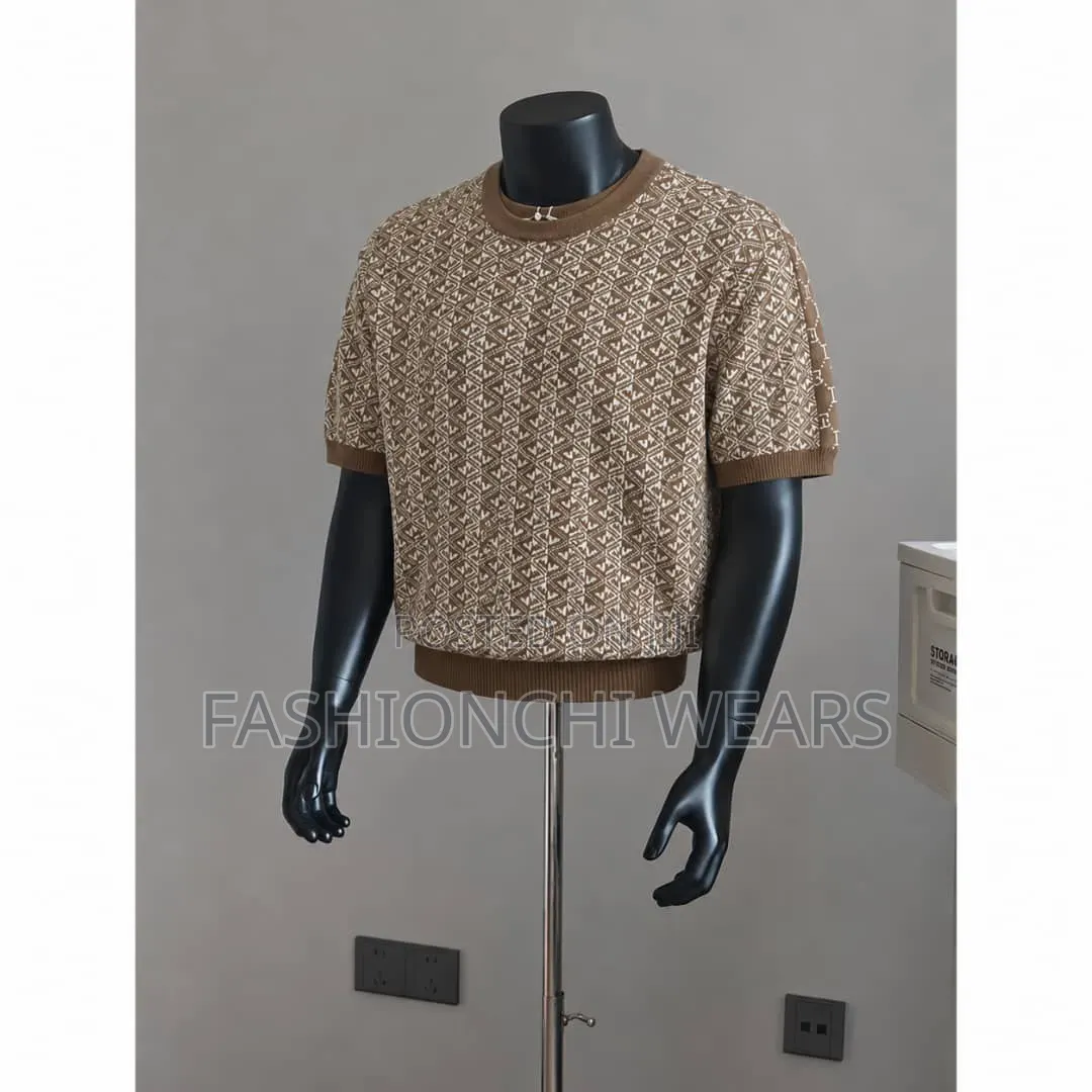 High Quality Men's Round Neck T-Shirt