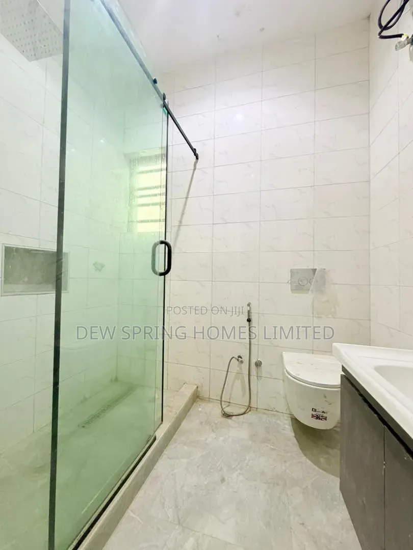 4bdrm Duplex in Gra for sale