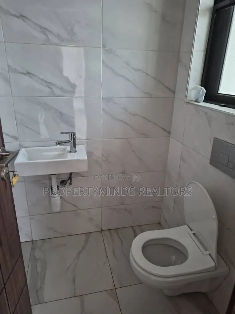 2bdrm Apartment in Perinwinkle, Lekki Phase 1 for rent