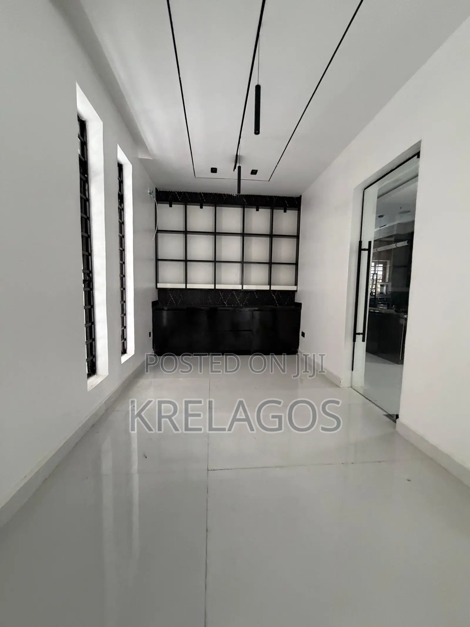 5bdrm Duplex in Ikate for sale
