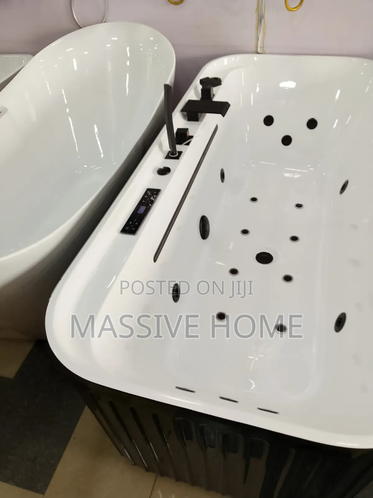 Luxury Acrylic Jacuzzi Tub With Full Accessories