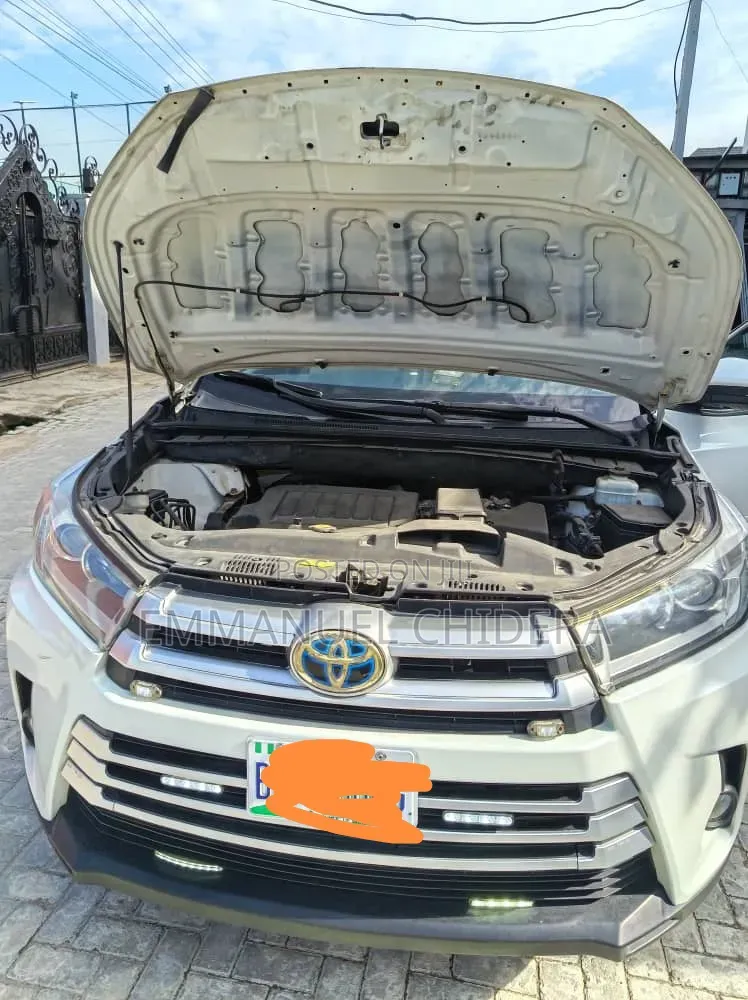 Toyota Highlander Limited 4dr SUV AWD (3.5L 6cyl 6A) 2015 White
