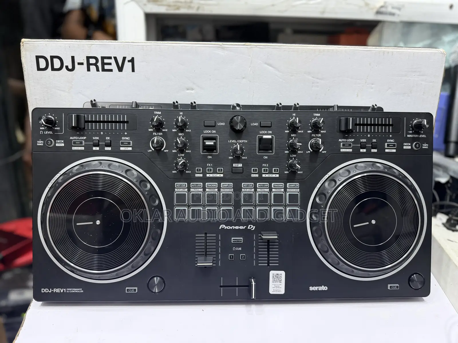 Pioneer DDJ-Rev 1 Dj Controller (Used With Carton)