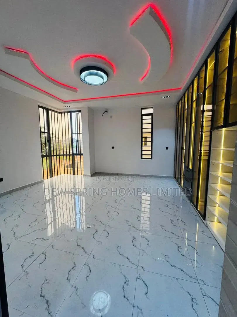 4bdrm Duplex in Ogba for sale