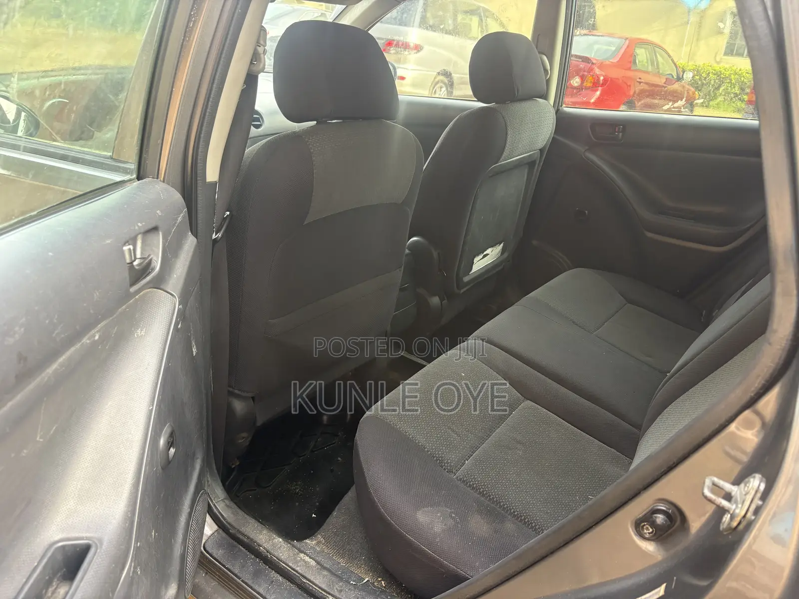 Toyota Matrix Standard FWD (1.8L 4cyl 5M) 2004 Gray