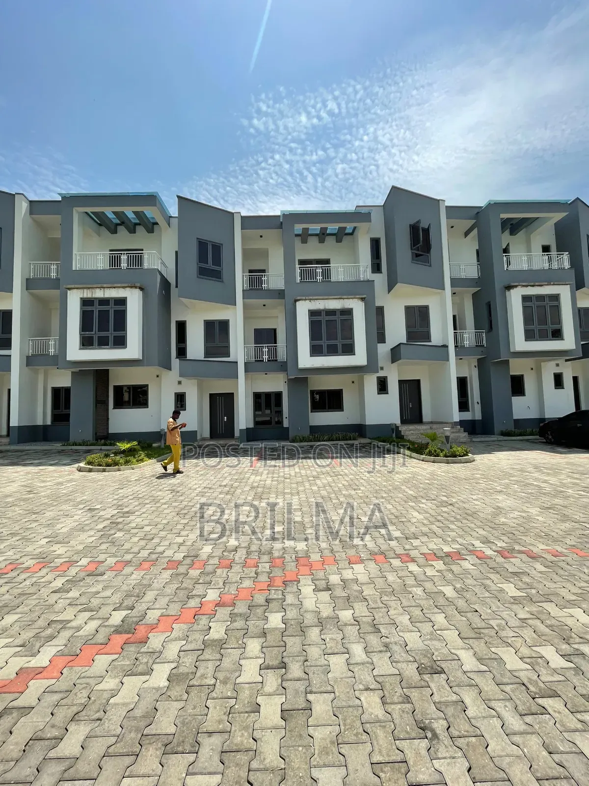 4bdrm Duplex in Wuse 2 for sale