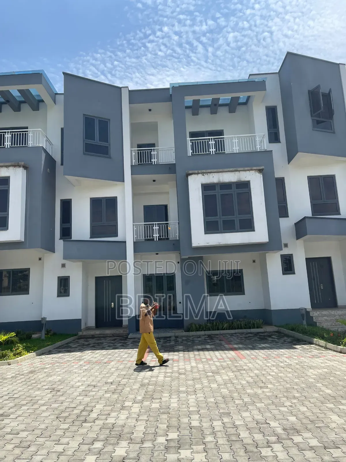 4bdrm Duplex in Wuse 2 for sale