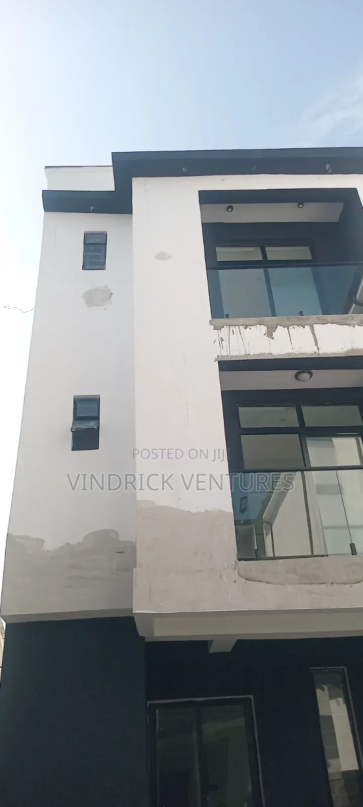2bdrm Apartment in An Estate Along for rent