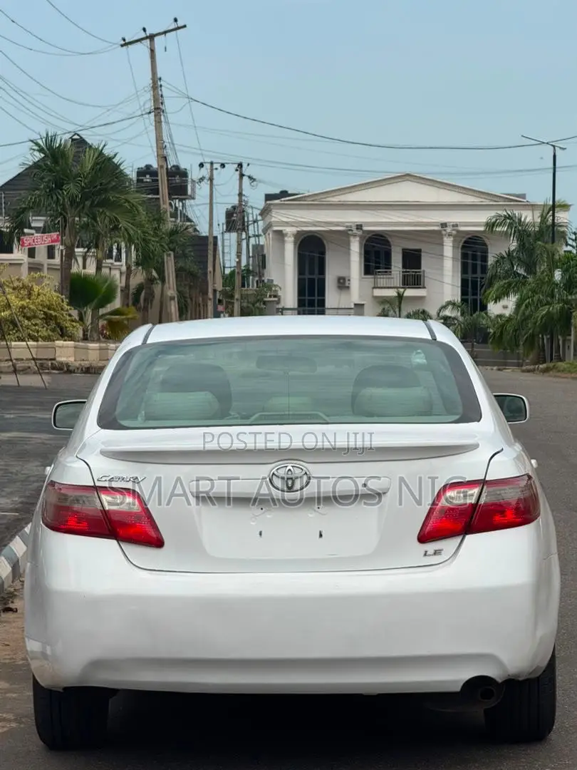 Toyota Camry LE 4dr Sedan (2.4L 4cyl 5A) 2008 White