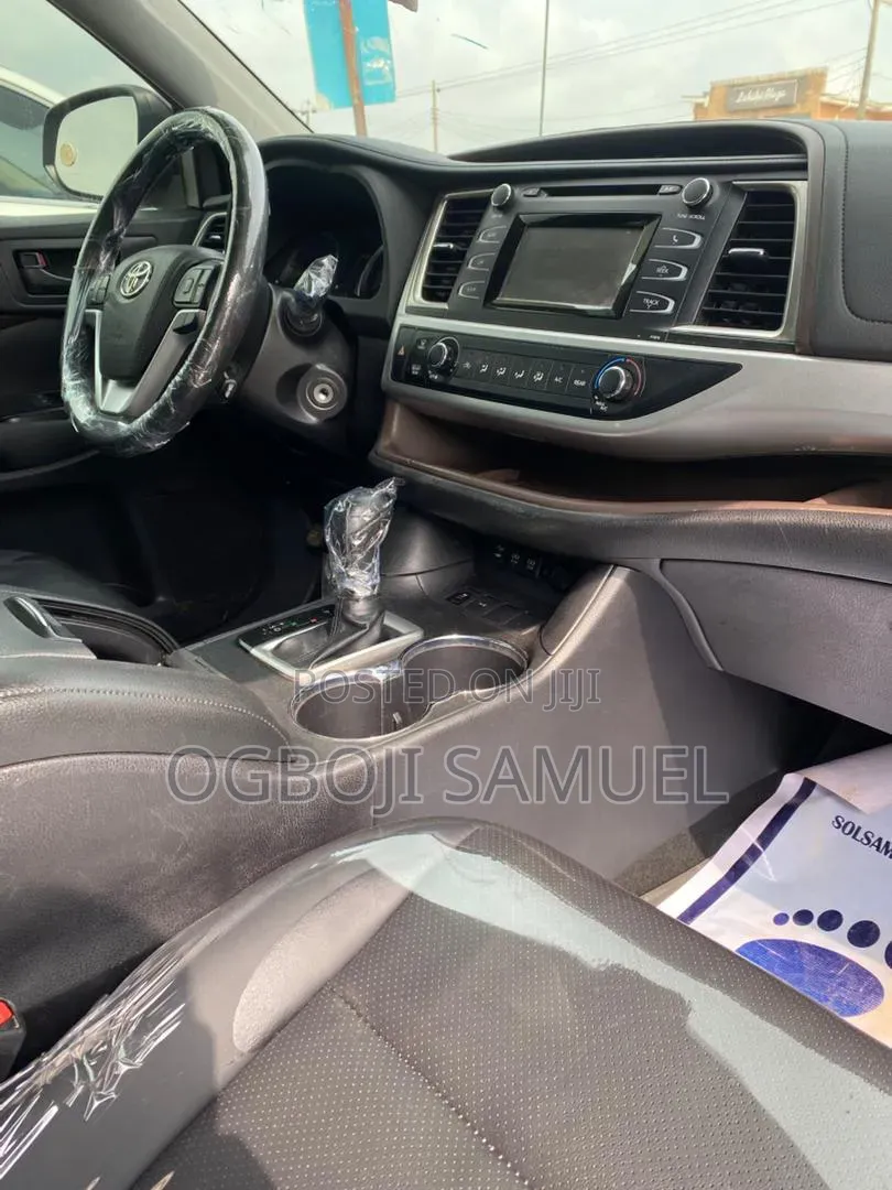 Toyota Highlander 2019 Red