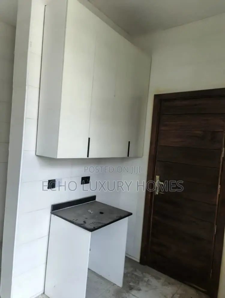 Furnished 2bdrm Apartment in Ikate for sale