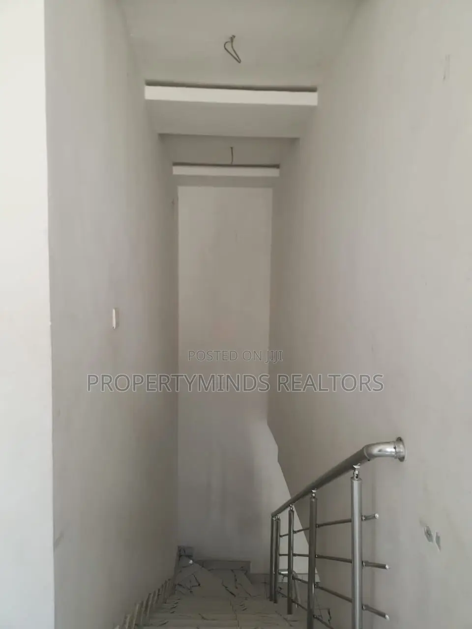 5bdrm Duplex in Osapa for rent