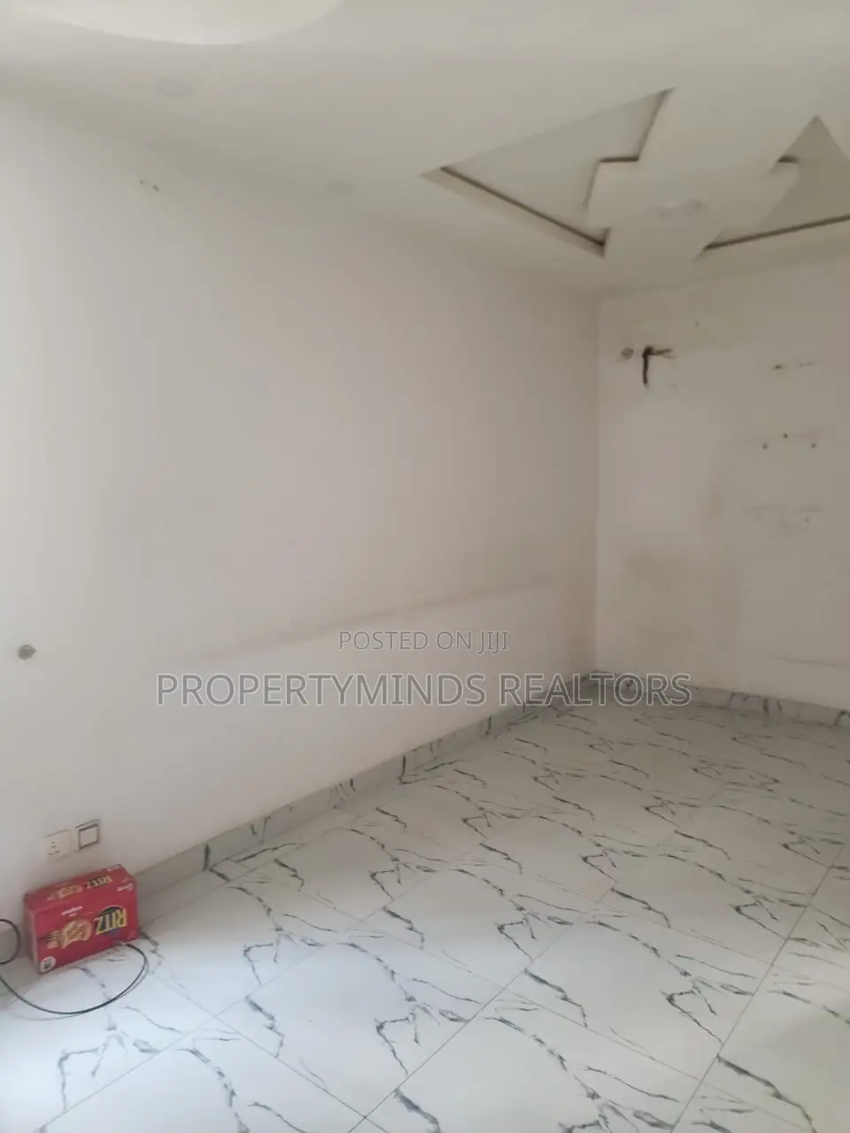 5bdrm Duplex in Osapa for rent