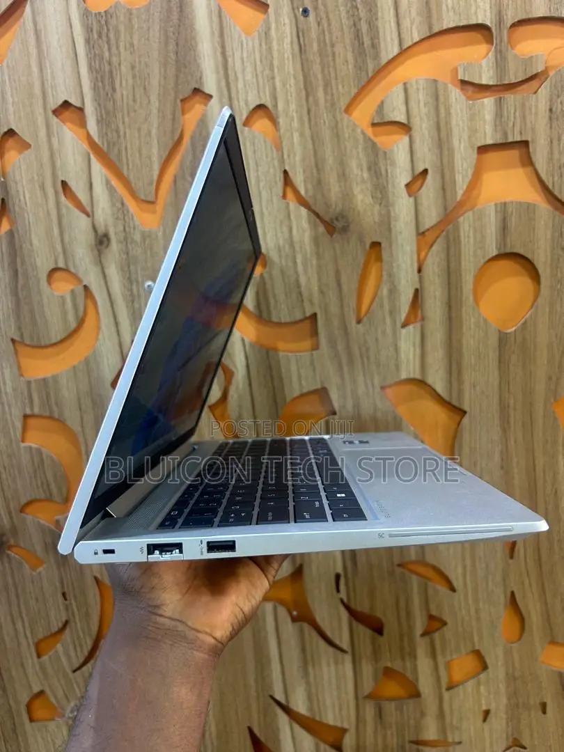 Laptop HP EliteBook 640 G10 16GB Intel Core i7 SSD 512GB