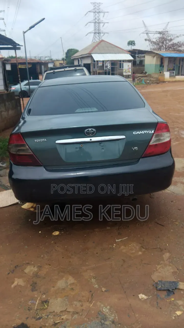 Toyota Camry 2004 Gray