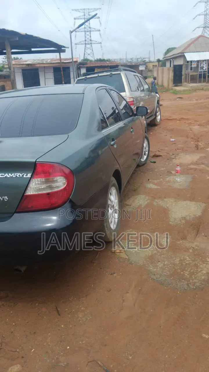 Toyota Camry 2004 Gray