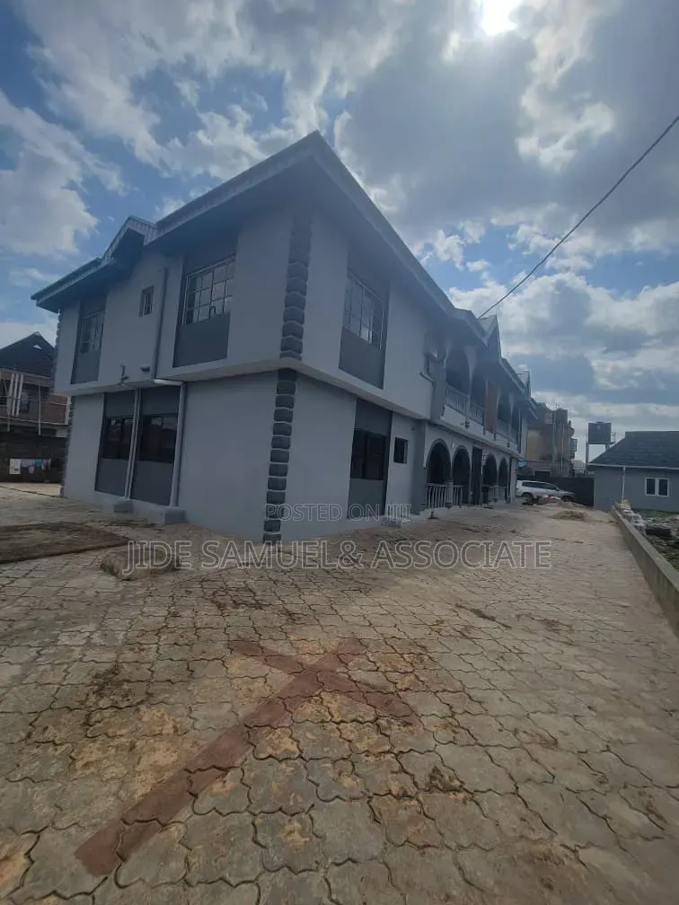Furnished 3bdrm Block of Flats in Ayobo for rent