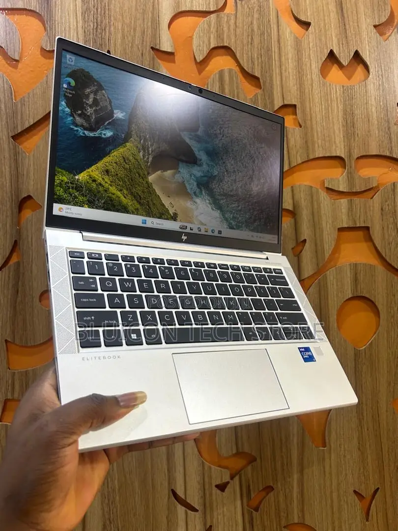 Laptop HP EliteBook 830 G8 16GB Intel Core i7 SSD 512GB