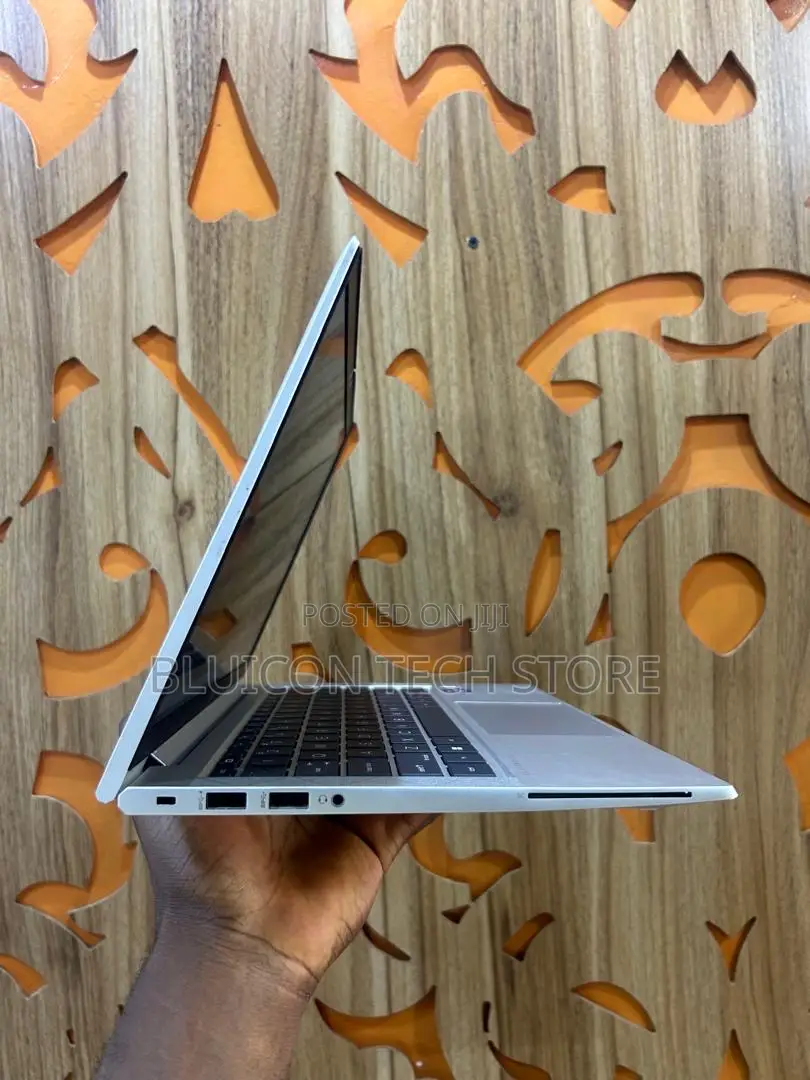 Laptop HP EliteBook 830 G8 16GB Intel Core i7 SSD 512GB