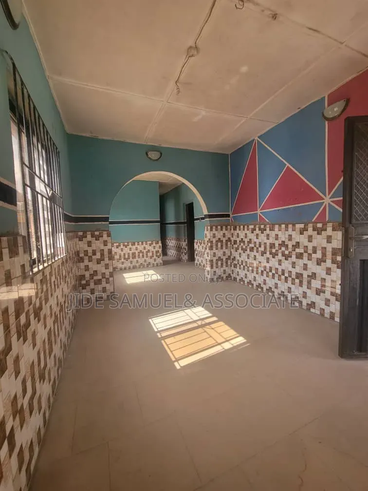 Furnished 2bdrm Block of Flats in Ayobo for rent