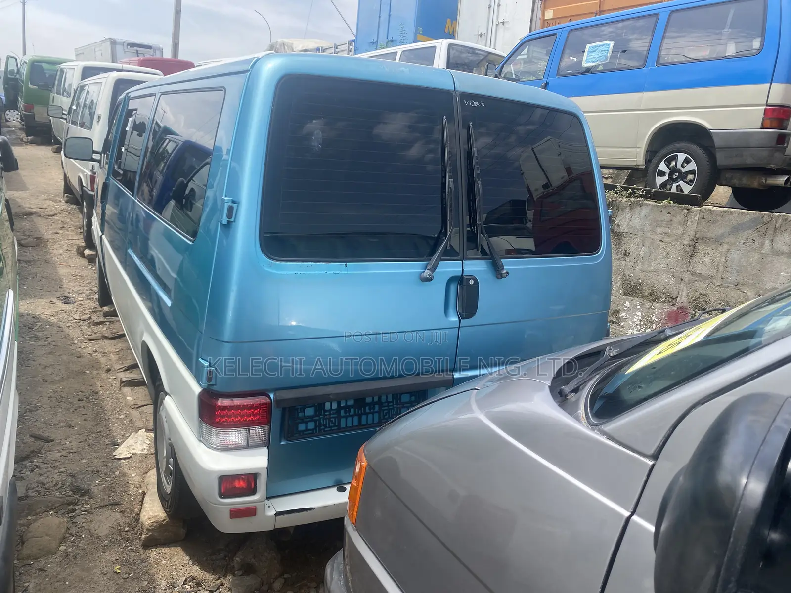 Volkswagen Transporter 2005 Blue