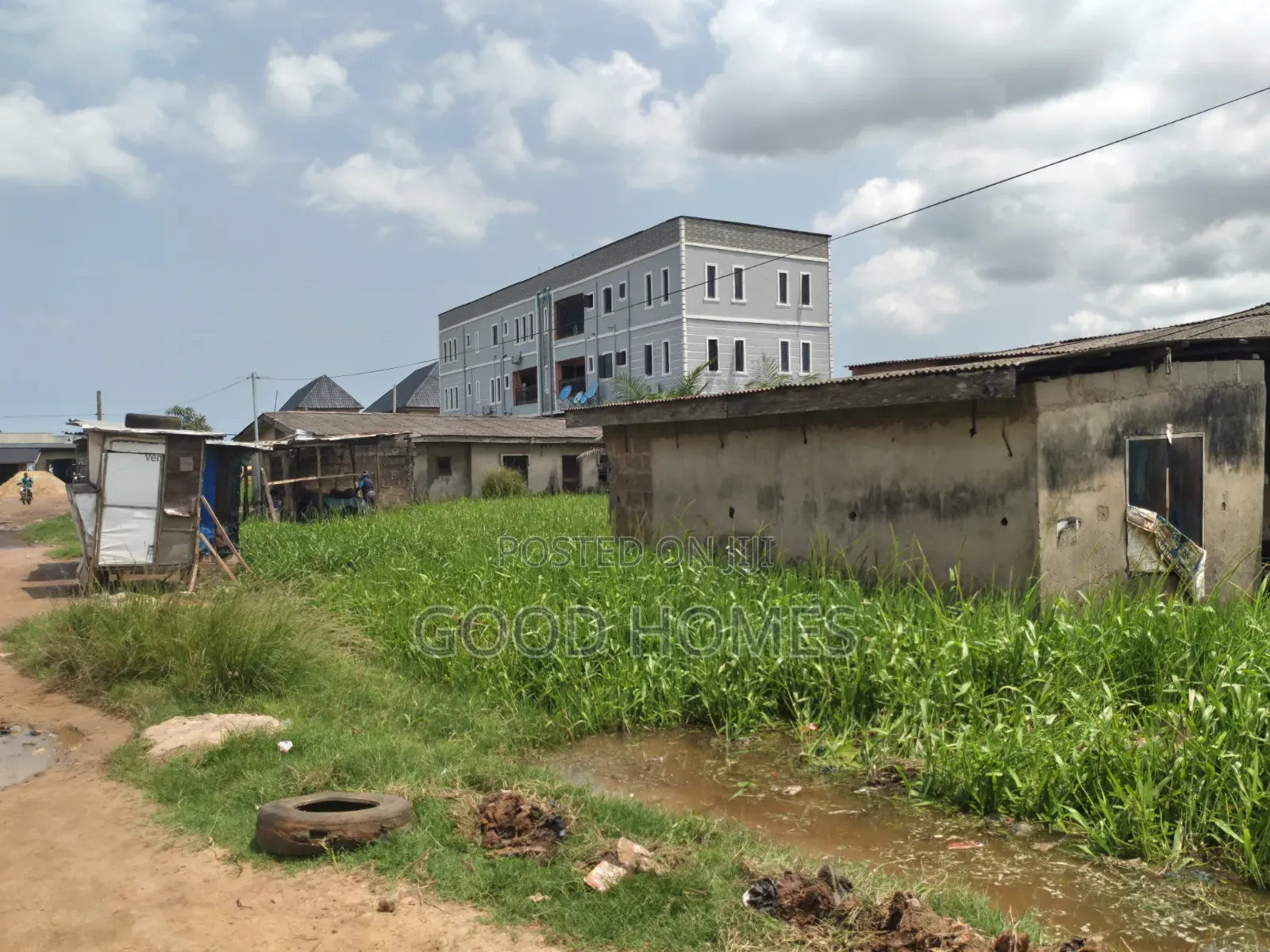 6bdrm Room & Parlour in Budebu, Ijegun for sale
