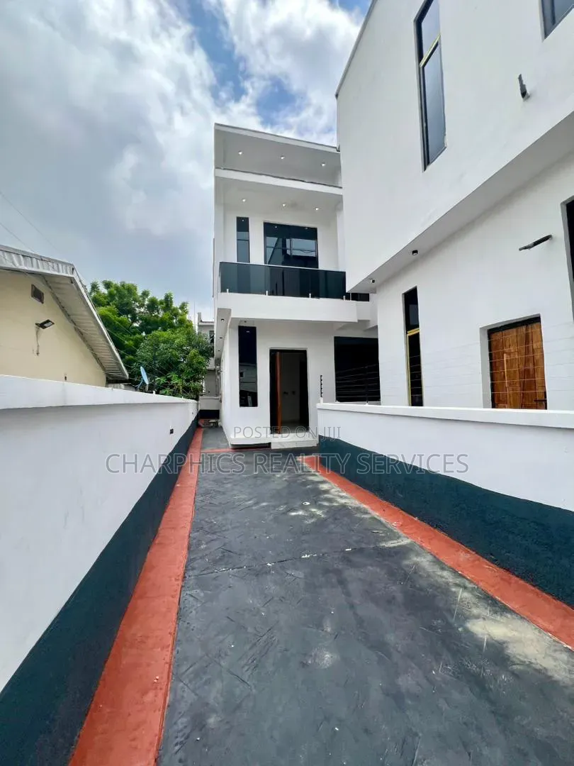 4bdrm Duplex in Off Lekki-Epe Expressway for sale