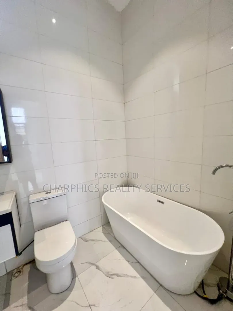 4bdrm Duplex in Off Lekki-Epe Expressway for sale