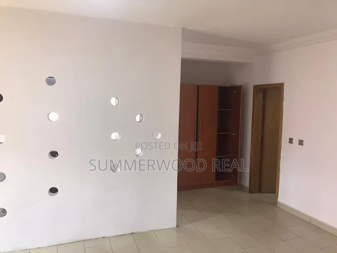 Studio Apartment in Lekki Phase 1 for rent