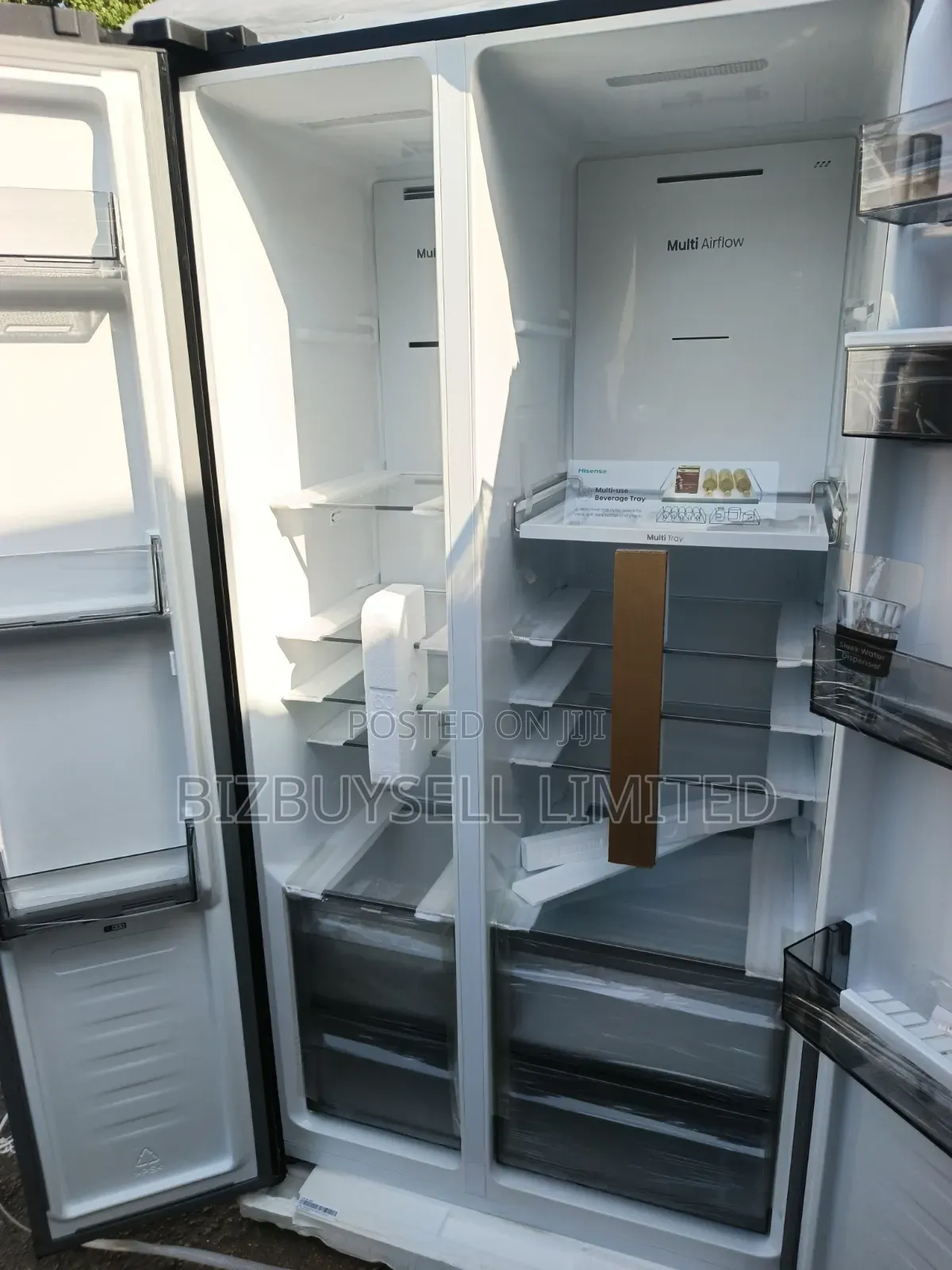Side by Side Hisence Inverter Refrigerator With Water Dispenser, 529l.