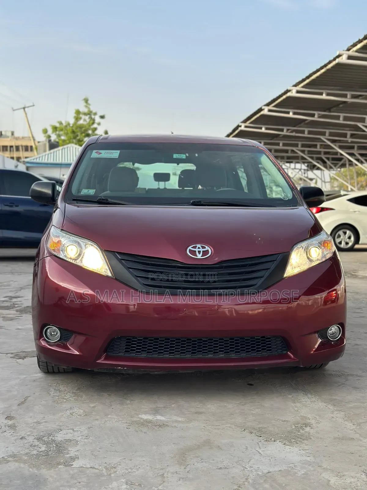 Toyota Sienna 2012 Red