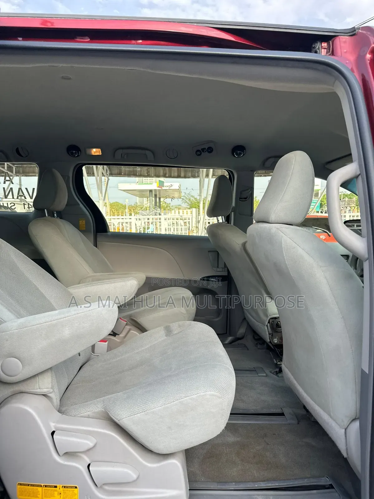 Toyota Sienna 2012 Red