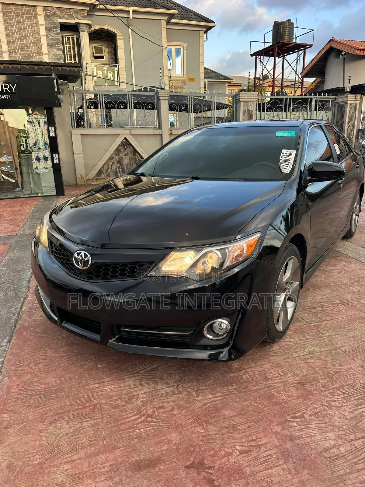 Toyota Camry SE 4dr Sedan (2.5L 4cyl 6A) 2013 Black