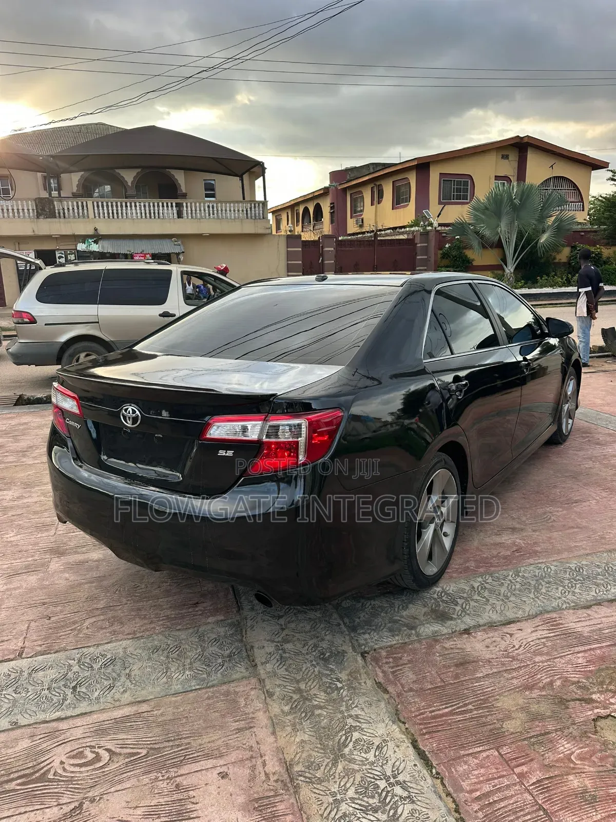 Toyota Camry SE 4dr Sedan (2.5L 4cyl 6A) 2013 Black