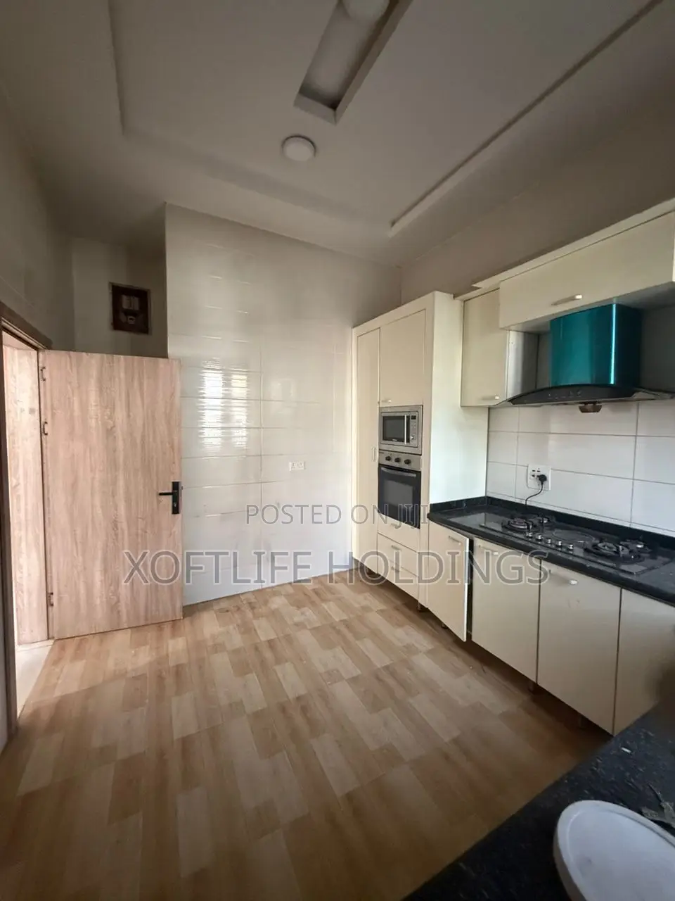 Mini Flat in Ikota for rent
