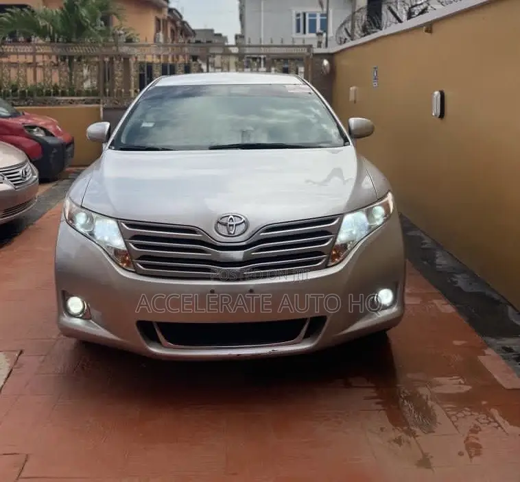 Toyota Venza LE 2009 Silver