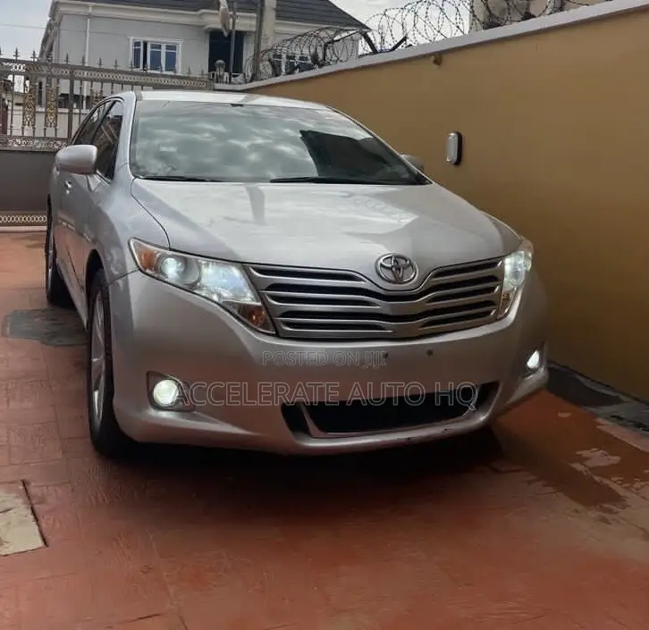 Toyota Venza LE 2009 Silver