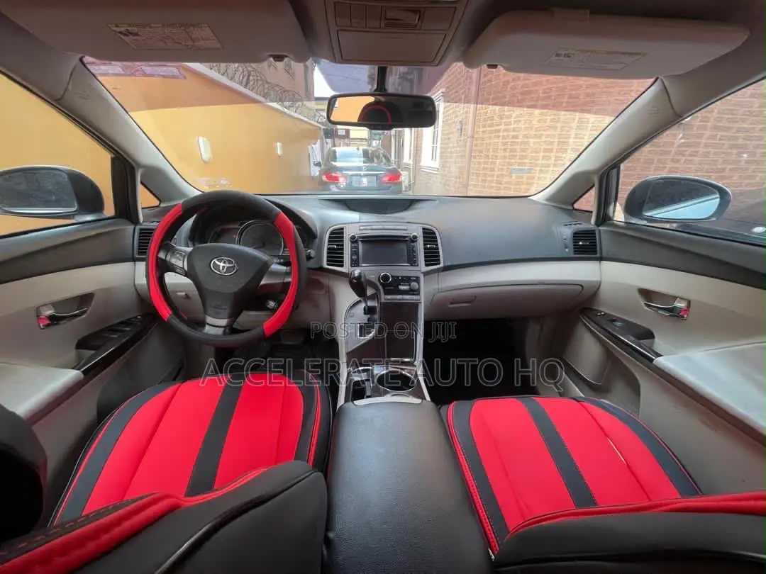 Toyota Venza LE 2009 Silver