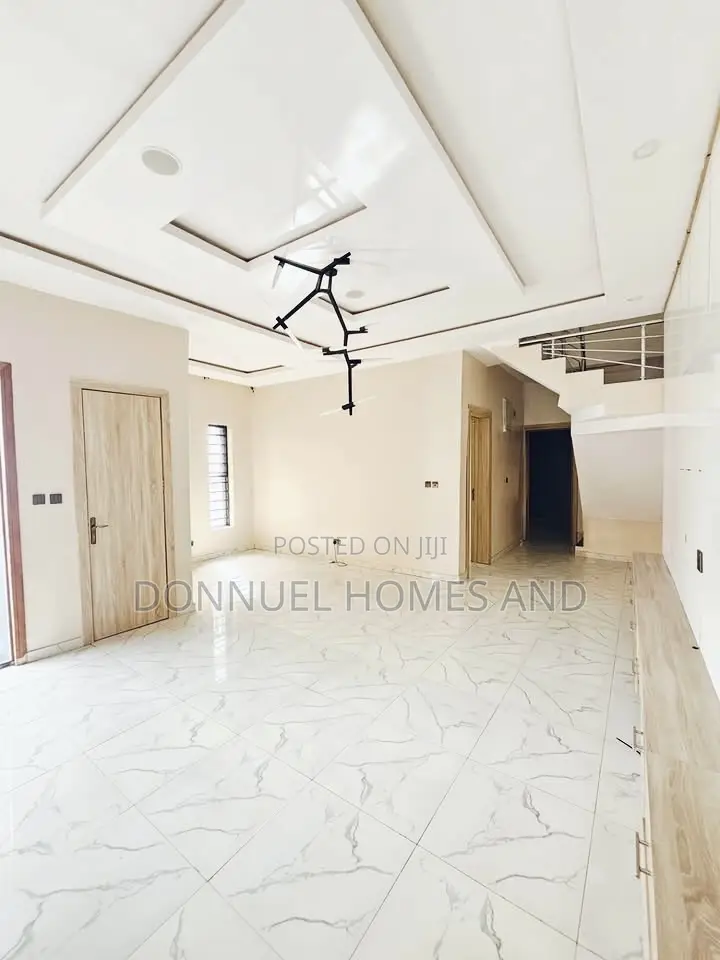 4bdrm Duplex in Ikota for rent