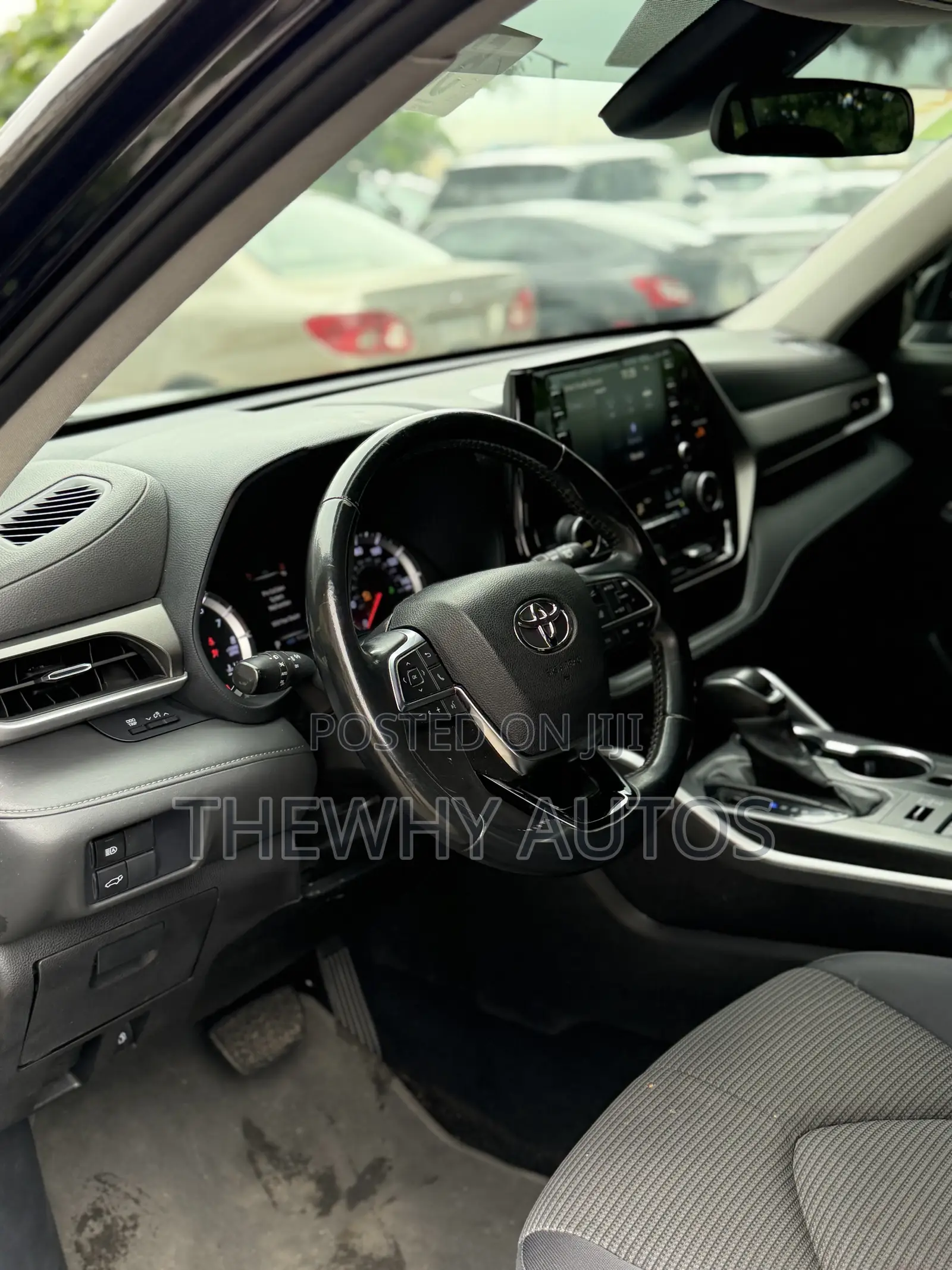 Toyota Highlander LE 2021 Black