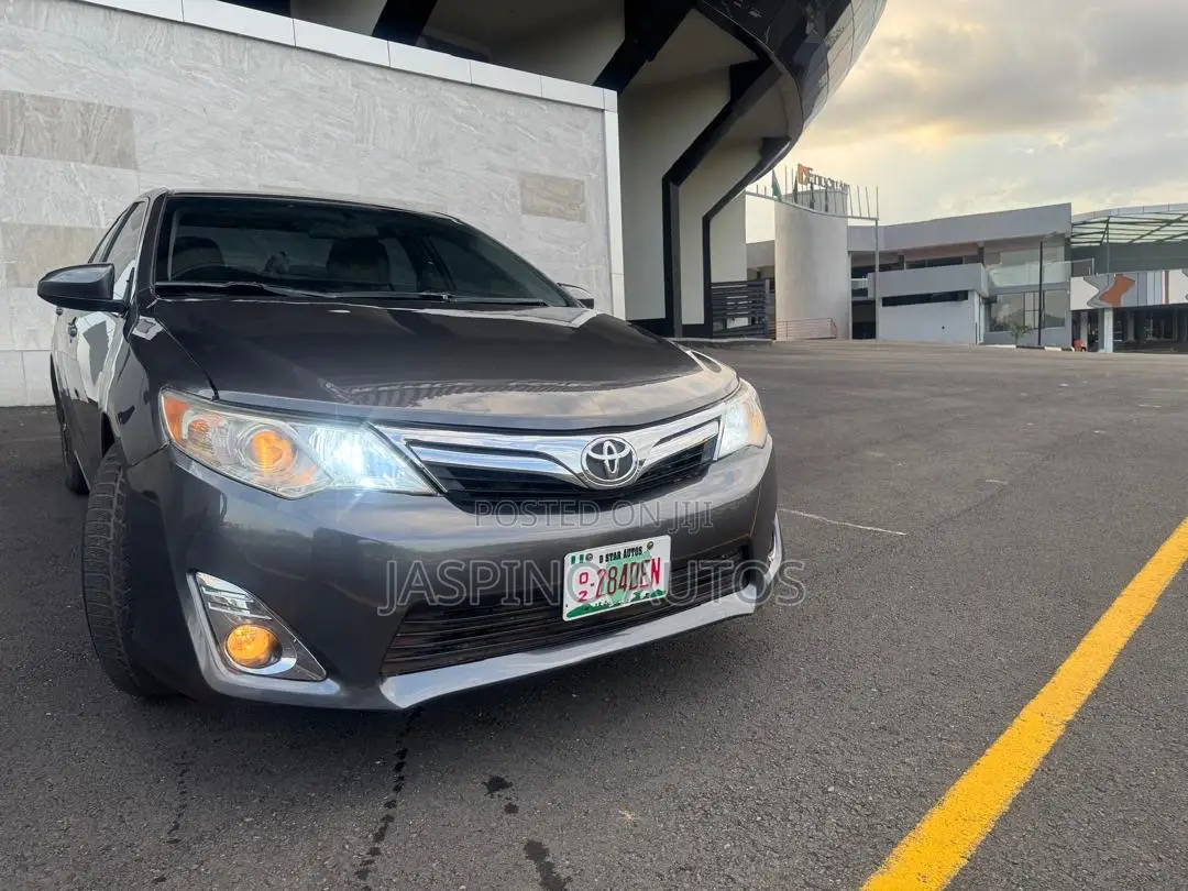 Toyota Camry 2013 Gray
