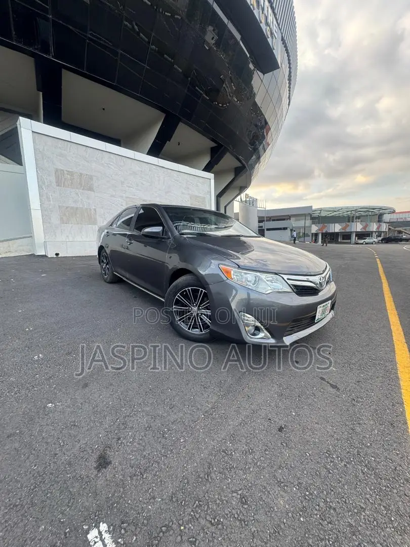 Toyota Camry 2013 Gray