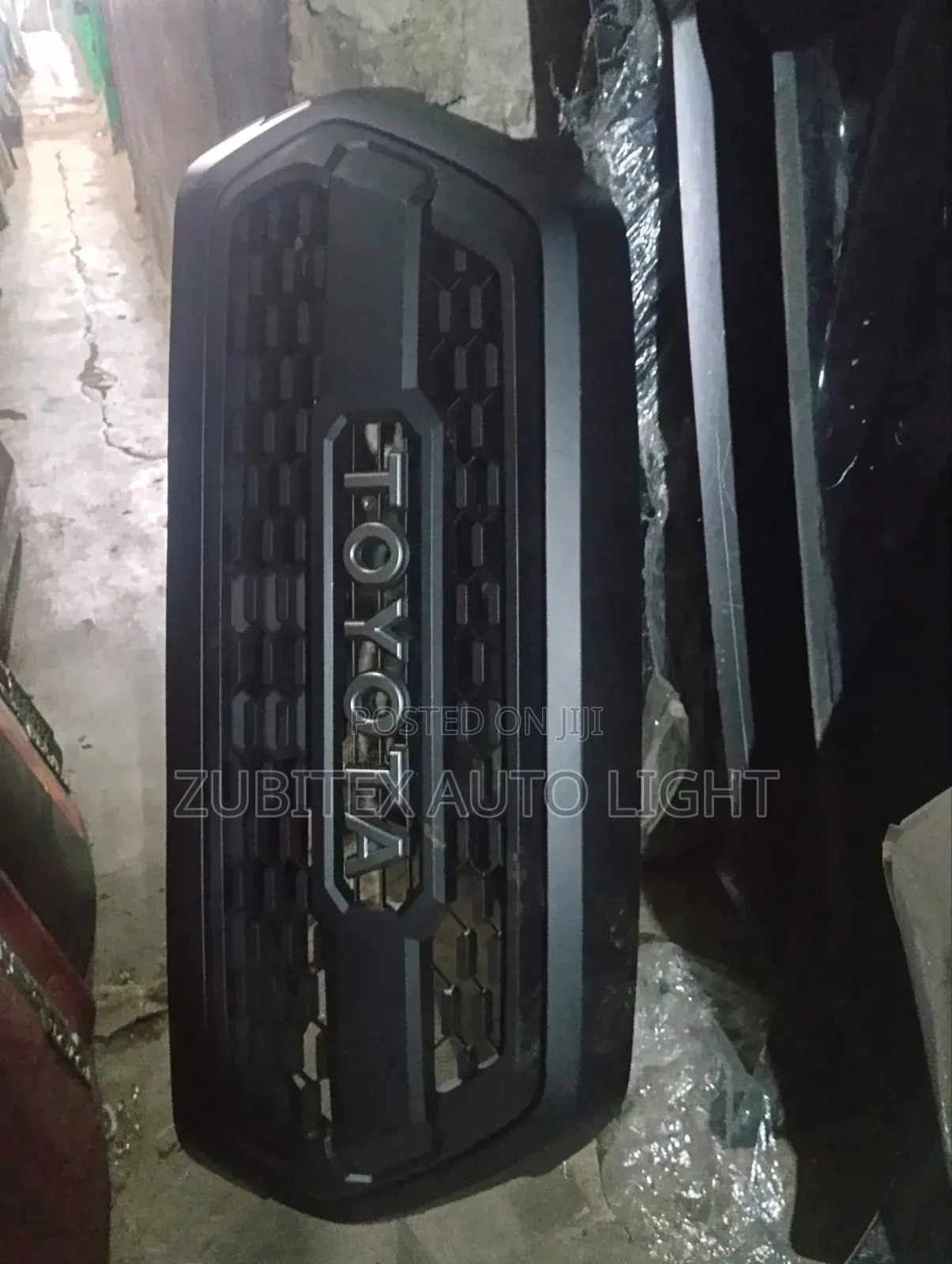 Front Grill Toyota Tacoma 2016/2020 Model